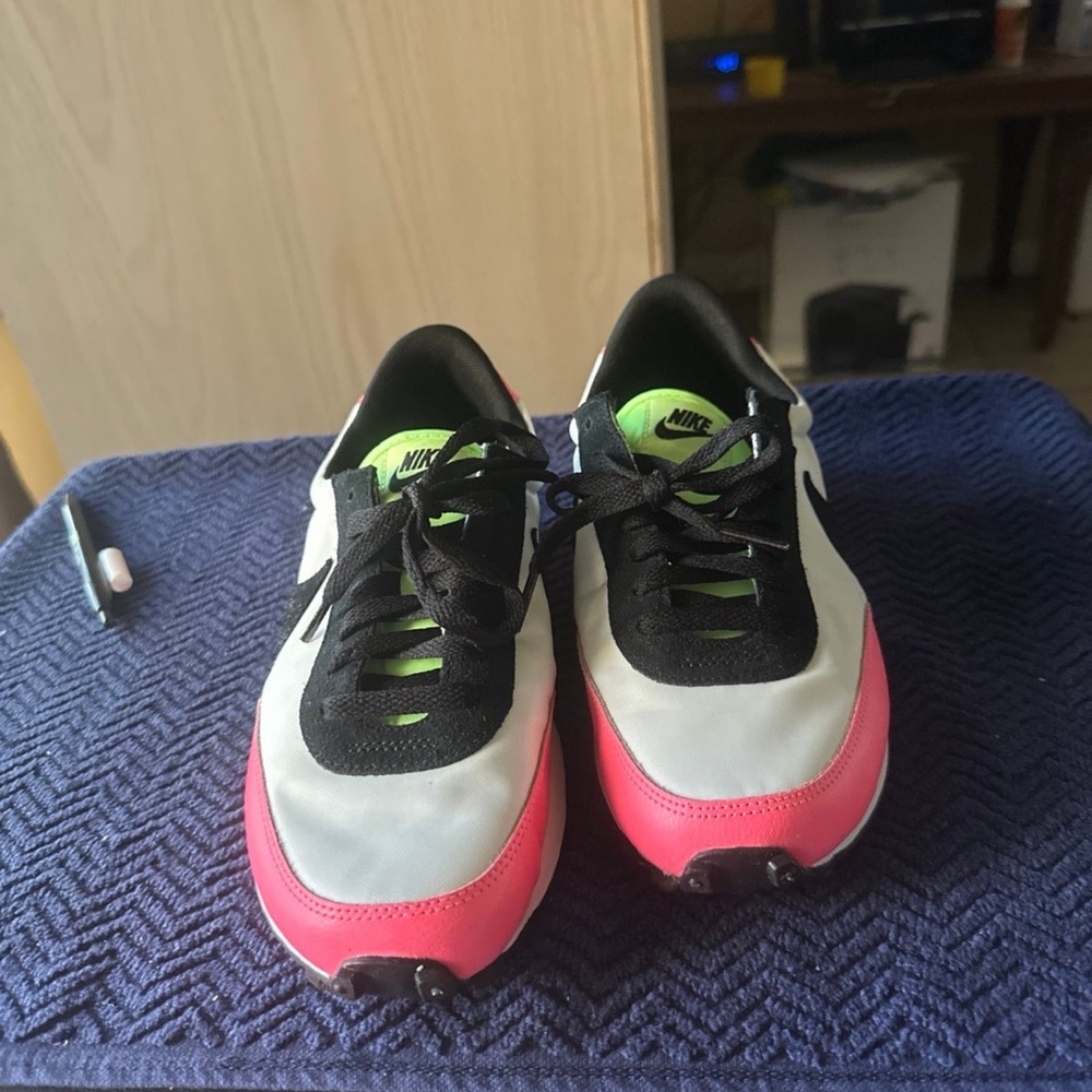 Nike Daybreak (Sunset Pulse Atomic Orange) Sneakers
